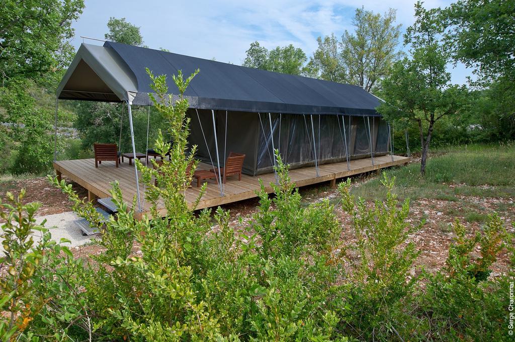 Aux Lodges Du Mas De Nadal Sauliac-sur-Célé Exterior foto